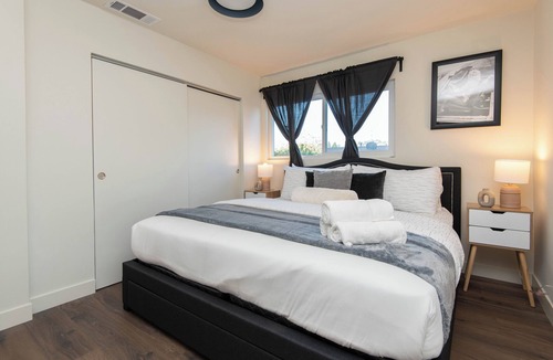 Hollywood Apartment | 2-bedroom apartment in brilliant Los Angeles with AC, fitness room, WiFi