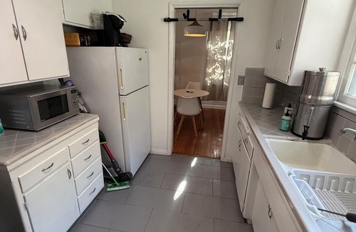 Nichols Canyon Apartment | 2-bedroom apartment in awesome Los Angeles with WiFi, AC