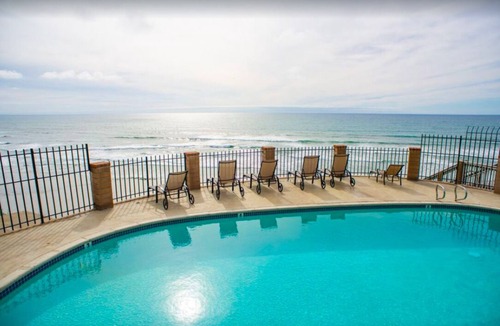 Solana Beach Condo | 2 Bedroom Beach Condo with direct beach access.