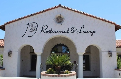 Laguna Woods Apartment | 2 Bedroom Coop 459957 by Houzlet