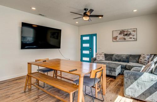 Sacramento House | 2 Mi to Dtwn Home with Private Pool in Sacramento