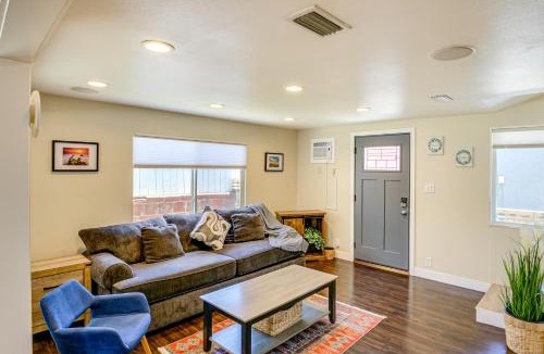 Belmont Heights House | 2 Mi to Ocean Long Beach Home with Gas Grill!