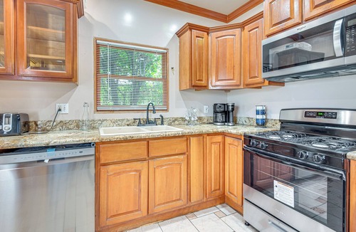 Downtown Los Angeles House | 2 Mi to USC: Central Home in Los Angeles!