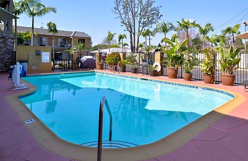 Westminster Hotel | 2-Star Hotel ∙ Best Western Palm Garden Inn