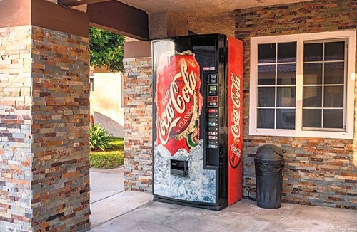 Brea Hotel | 2-Star Hotel ∙ Hyland Motel Brea