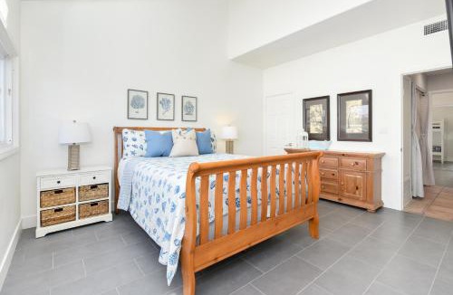 Santa Ana Heights House | 2 Story Oceanfront Patio and Ocean Views on 59th St