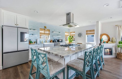 El Porto House | 2 Units - 2 Blocks2Beach - Ocean Views - PoolTable
