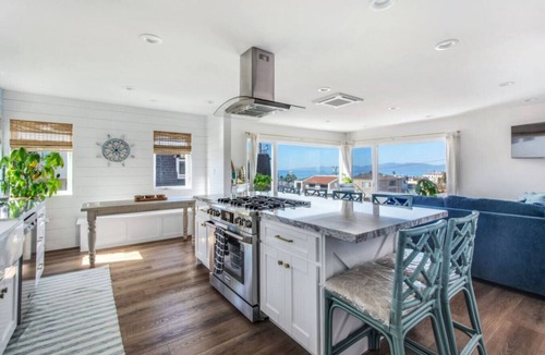El Porto House | 2 Units - 2 Blocks2Beach - Ocean Views - PoolTable