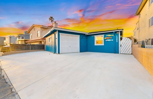 Ventura House | 20% Off Oct 2-5! Steps To Sand, Amazing Reviews