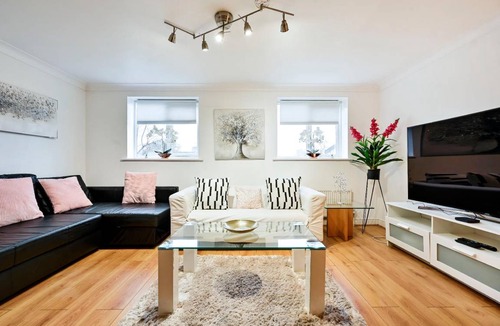 North Woolwich House | 200 m² House ∙ 4 bedrooms ∙ 8 guests