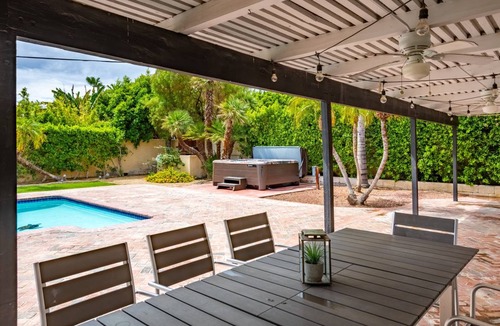 Racquet Club West House | 201 m² House ∙ 4 bedrooms ∙ 8 guests