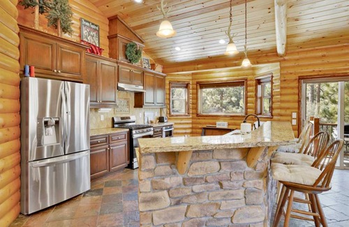 Eagle Mountain Estates Cabin | 203 m² Cabin ∙ 3 bedrooms ∙ 6 guests