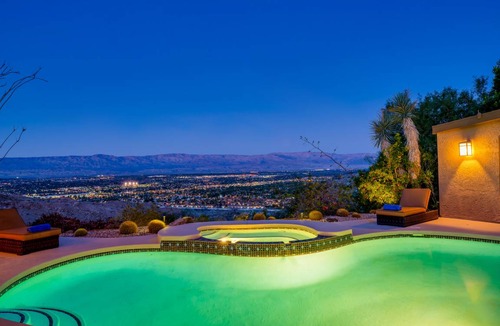 Palm Desert House | 204 m² House ∙ 2 bedrooms ∙ 4 guests