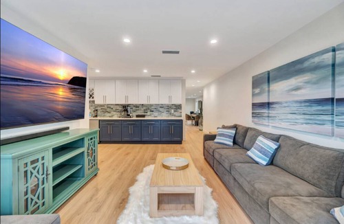 Bixby Knolls House | 207 m² House ∙ 3 bedrooms ∙ 6 guests