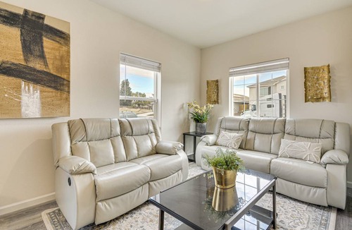 Chowchilla House | 207 m² House ∙ 4 bedrooms ∙ 10 guests