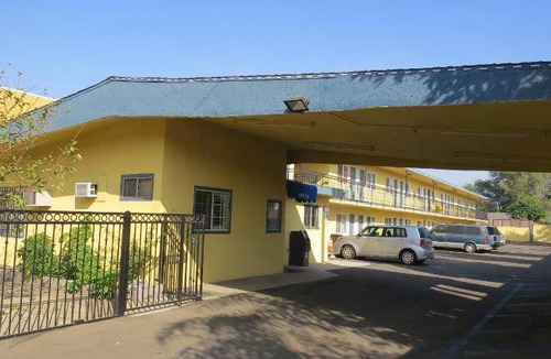 Southwest Anaheim Hotel | 21 m² Motel ∙ 8 guests