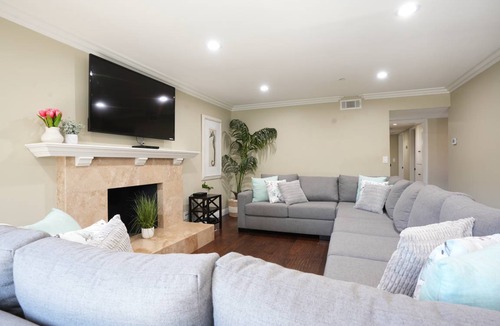 Hermosa Village House | 214 m² House ∙ 5 bedrooms ∙ 13 guests