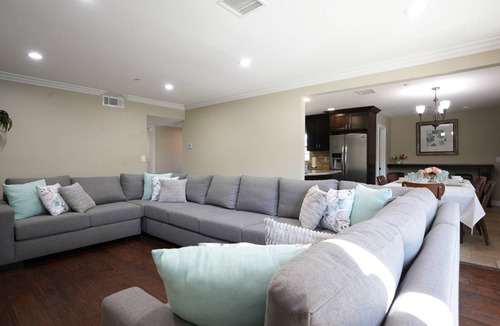 Hermosa Village House | 214 m² House ∙ 5 bedrooms ∙ 13 guests
