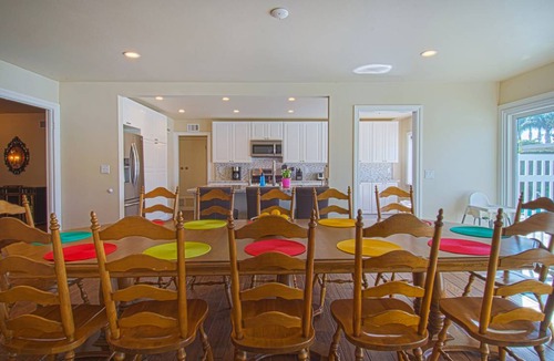 Northwest Anaheim House | 218 m² House ∙ 6 bedrooms ∙ 15 guests