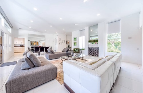 The Movie Colony House | 219 m² House ∙ 4 bedrooms ∙ 8 guests