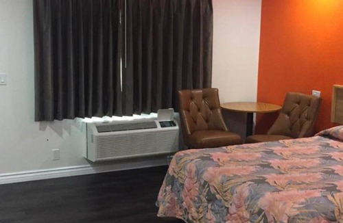 Northwest Anaheim Hotel | 22 m² Motel ∙ 3 guests
