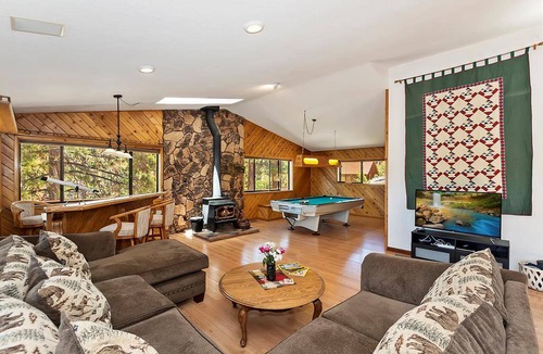 Fawnskin Cabin | 221 m² Cabin ∙ 4 bedrooms ∙ 10 guests