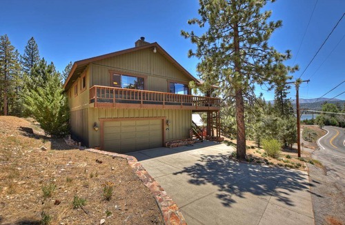 Fawnskin Cabin | 221 m² Cabin ∙ 4 bedrooms ∙ 10 guests