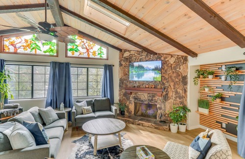 Crestline House | 222 m² House ∙ 4 bedrooms ∙ 12 guests