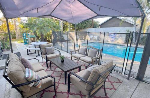 Southwest Anaheim House | 223 m² House ∙ 4 bedrooms ∙ 11 guests