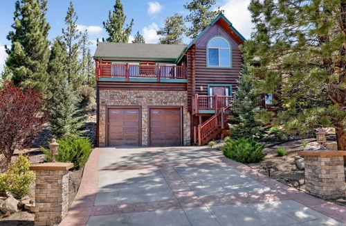 Castle Glen Estates House | 223 m² House ∙ 5 bedrooms ∙ 12 guests