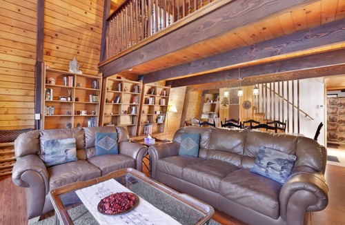 Whispering Forest Ski Chalet | 226 m² Chalet ∙ 3 bedrooms ∙ 10 guests
