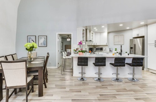 North Ridge House | 226 m² House ∙ 3 bedrooms ∙ 10 guests