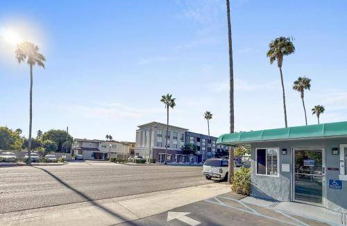 Southeast Anaheim Hotel | 23 m² Motel ∙ 4 guests