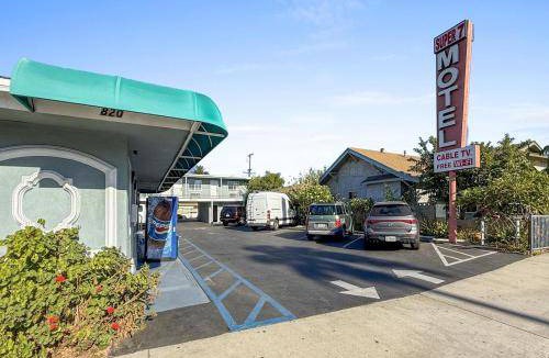 Southeast Anaheim Hotel | 23 m² Motel ∙ 4 guests