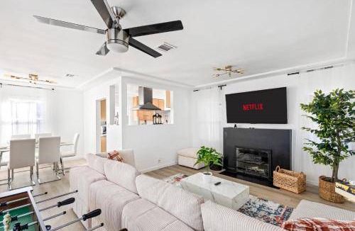 North Hollywood House | 232 m² House ∙ 3 bedrooms ∙ 8 guests