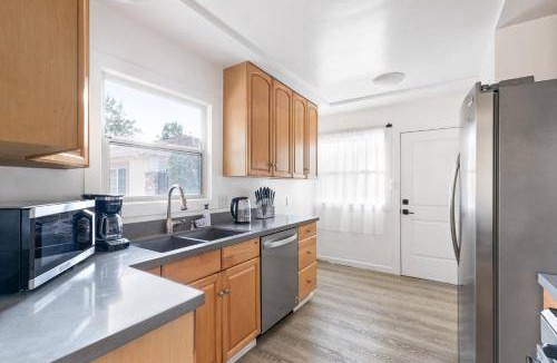 North Hollywood House | 232 m² House ∙ 3 bedrooms ∙ 8 guests