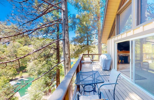 Blue Jay House | 239 m² House ∙ 4 bedrooms ∙ 10 guests