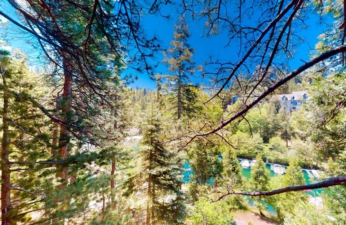 Blue Jay House | 239 m² House ∙ 4 bedrooms ∙ 10 guests