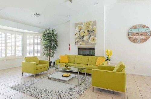 Cathedral City House | 239 m² House ∙ 3 bedrooms ∙ 6 guests