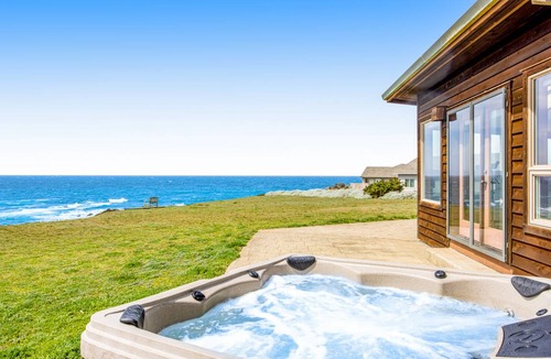 Fort Bragg House | 249 m² House ∙ 5 bedrooms ∙ 12 guests