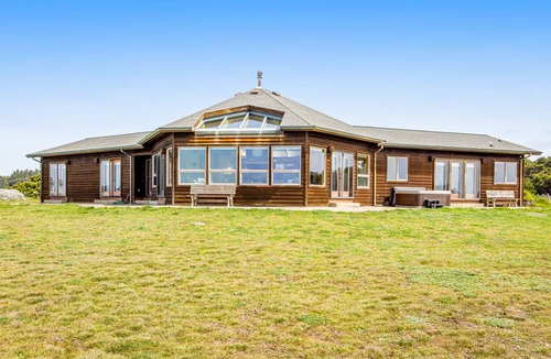 Fort Bragg House | 249 m² House ∙ 5 bedrooms ∙ 12 guests