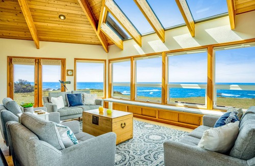 Fort Bragg House | 249 m² House ∙ 5 bedrooms ∙ 12 guests