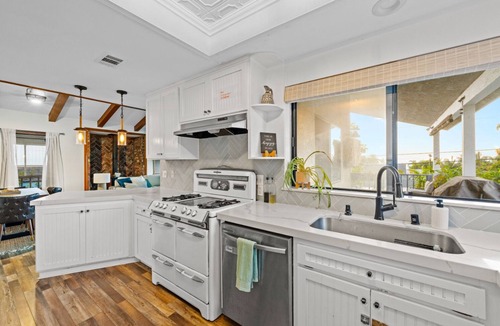 La Conchita House | 25% Off 30+ Stay! Great Location, Walk To Beach