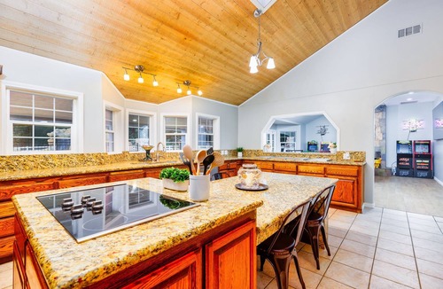 Murrieta House | 25% Off Oct 16-19! Amazing Pool, Hot Tub, V-Ball