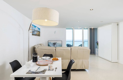 Newquay City Centre Apartment | 25 Rocklands, a chic and stylish one-bedroom apartment