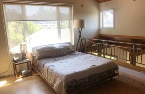 Claremont House | 251 m² House ∙ 2 bedrooms ∙ 5 guests