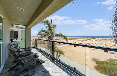 Balboa Peninsula House | 259 m² House ∙ 5 bedrooms ∙ 11 guests