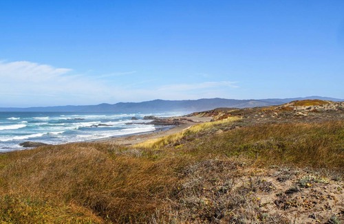 Fort Bragg House | 269 m² House ∙ 3 bedrooms ∙ 12 guests