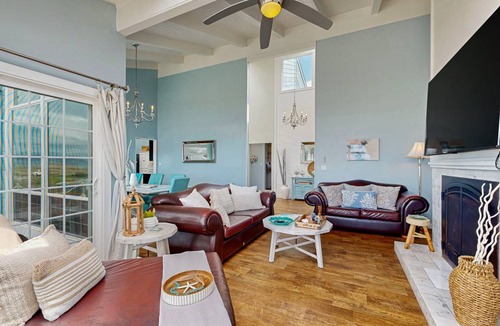 Fort Bragg House | 269 m² House ∙ 3 bedrooms ∙ 12 guests