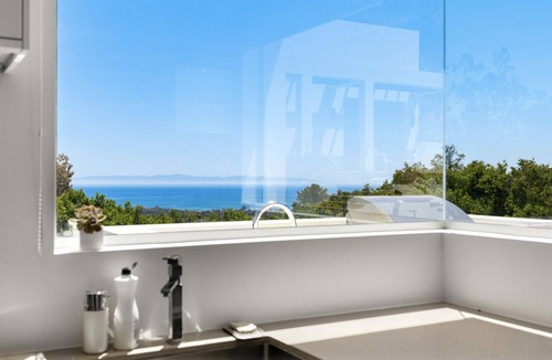 Montecito House | 270-degree Ocean Views, 47’ heated pool, stunning contemporary coastal retreat.